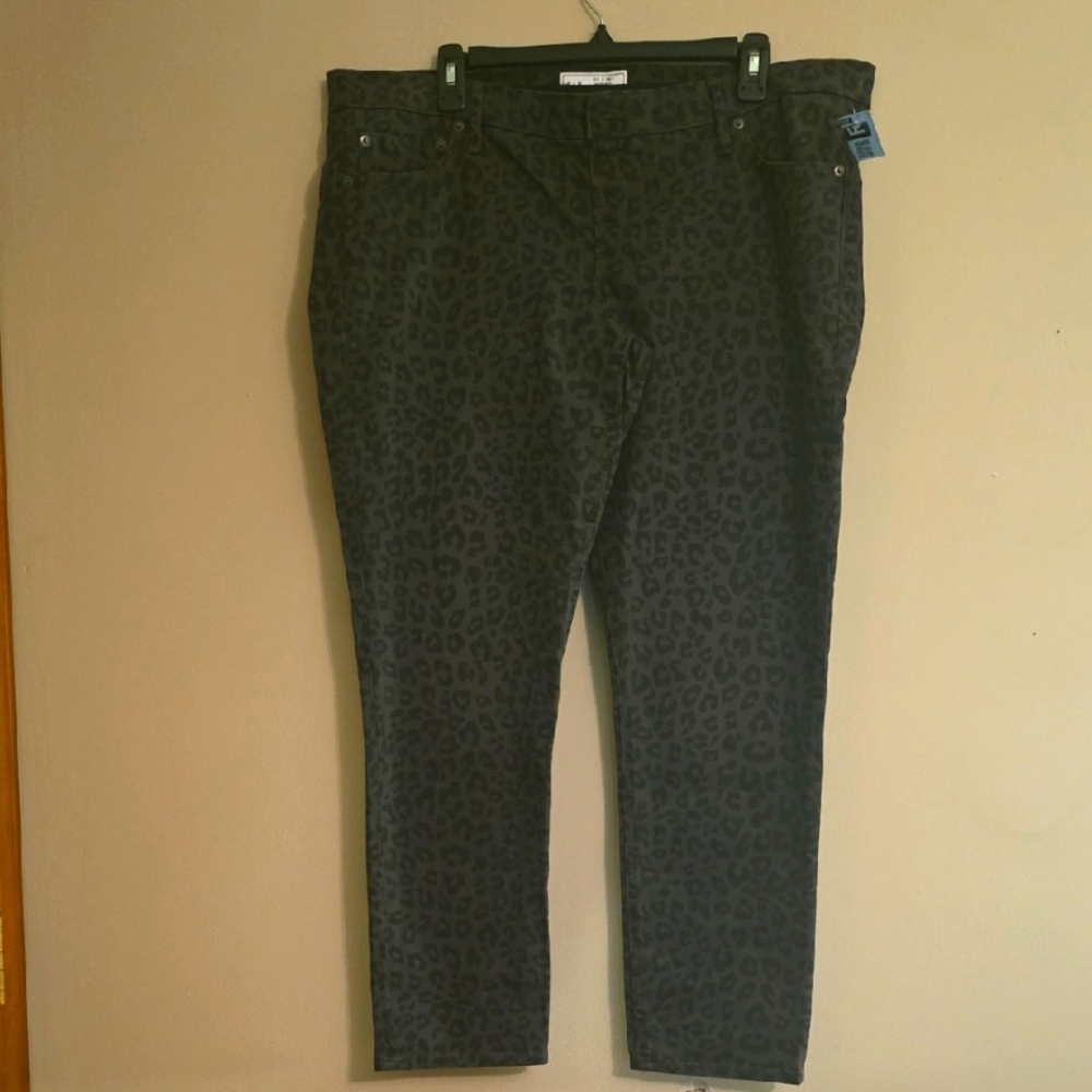 New Gap Maternity Women's Size 33-16L Black Animal Print Vintage Slim ‎  Jeans